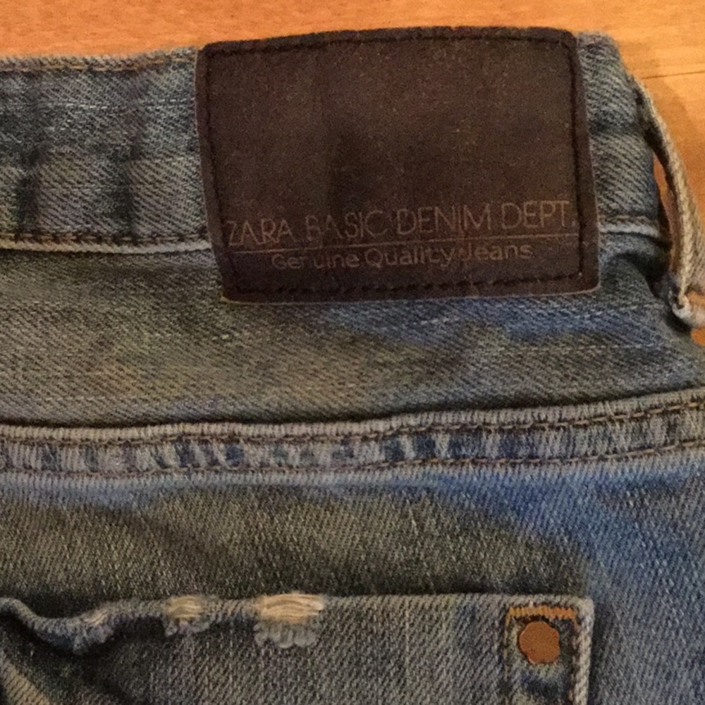 Zara Basic Distressed Shorts Size 2 - image 5